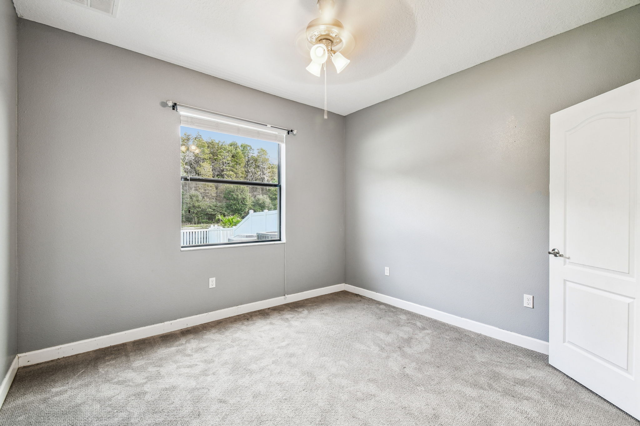 New Port Richey, Florida, 34655, United States, 6 Bedrooms Bedrooms, ,4 BathroomsBathrooms,Residential,For Sale,1980137