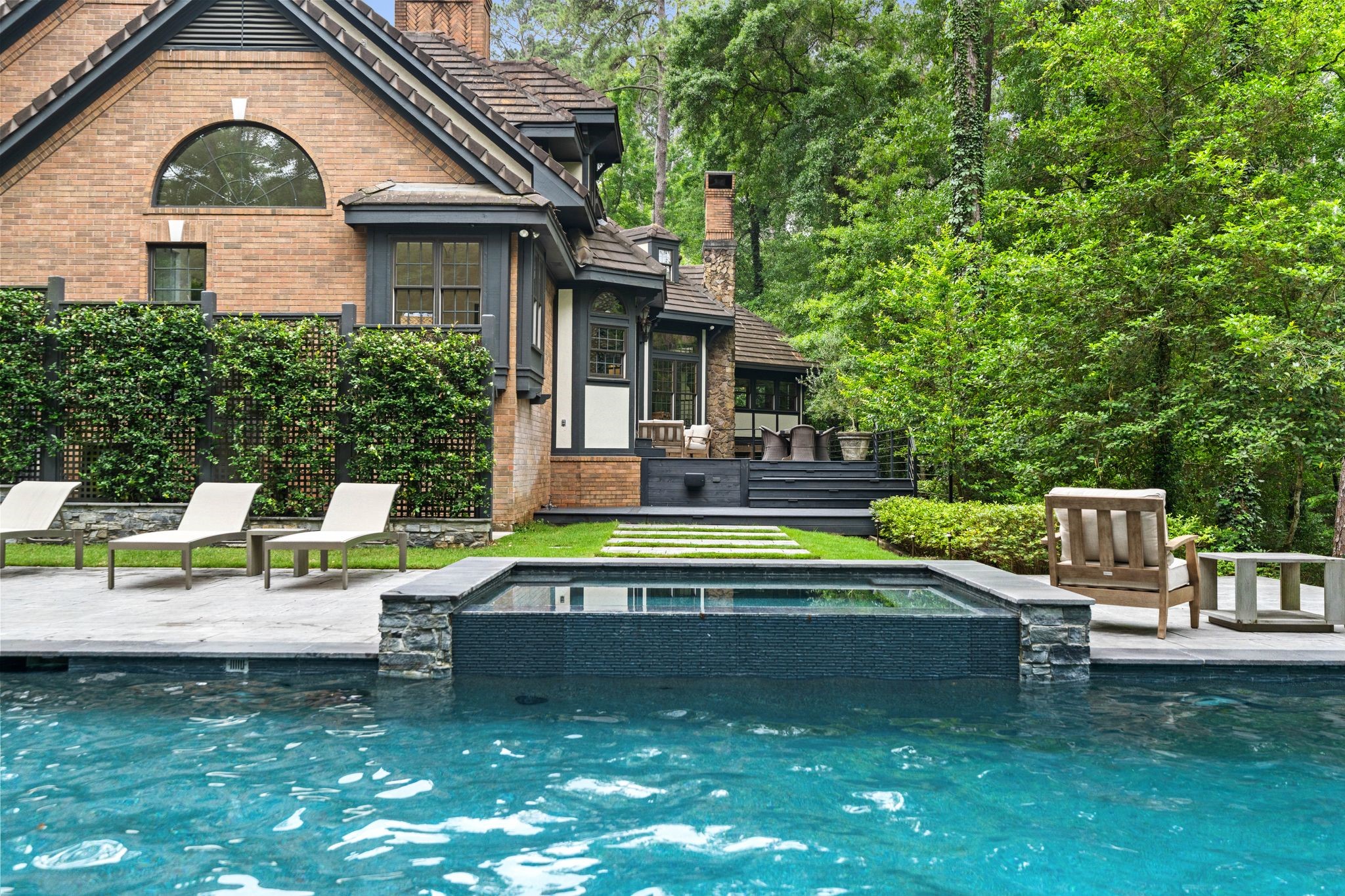  23227 Brownwood Lane - 物件實景
