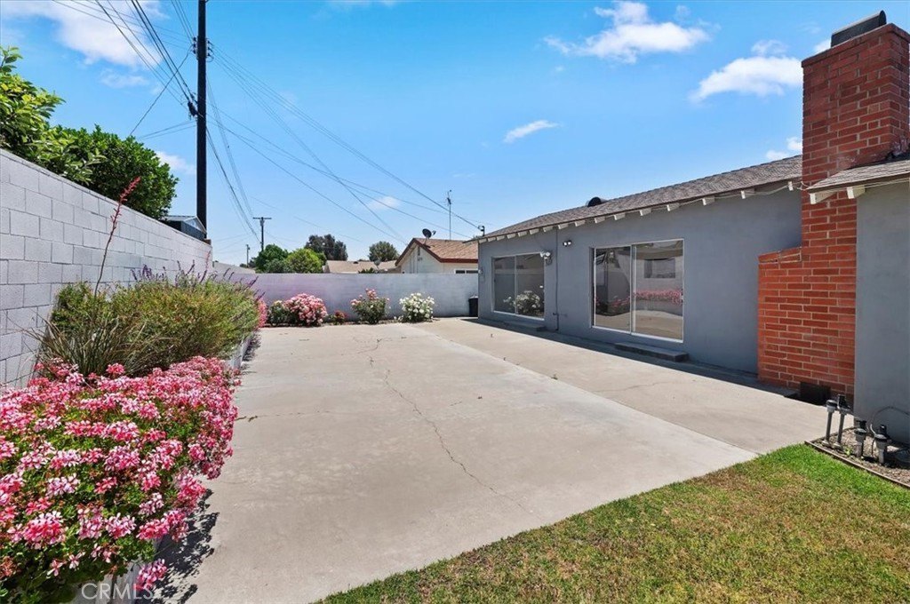 Pomona, California, 91767, United States, 4 Bedrooms Bedrooms, ,2 BathroomsBathrooms,Residential,For Sale,1827977