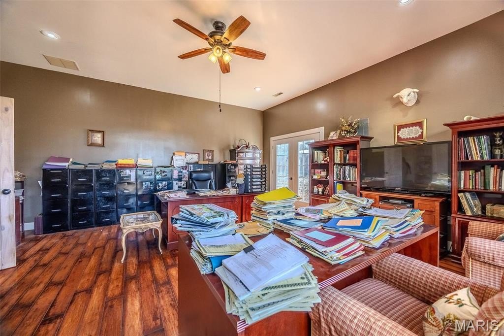 Lebanon, Missouri, 65536, United States, 4 Bedrooms Bedrooms, ,4 BathroomsBathrooms,Residential,For Sale,1976703