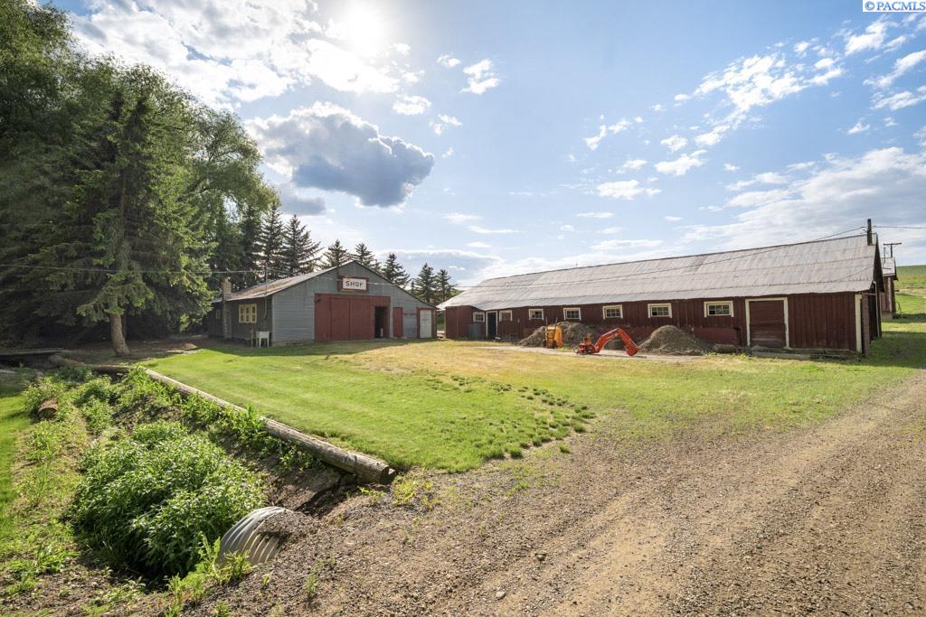 Tekoa, Washington, 99033, United States, 4 Bedrooms Bedrooms, ,2 BathroomsBathrooms,Residential,For Sale,1847399