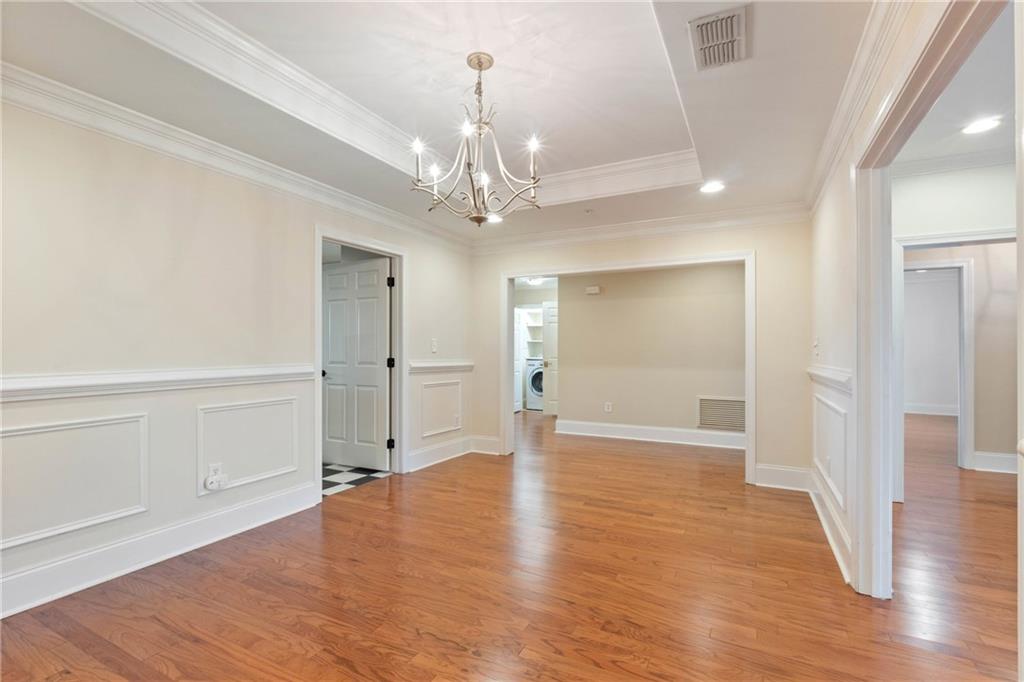 Roswell, Georgia, 30075, United States, 2 Bedrooms Bedrooms, ,3 BathroomsBathrooms,Residential,For Sale,1928798
