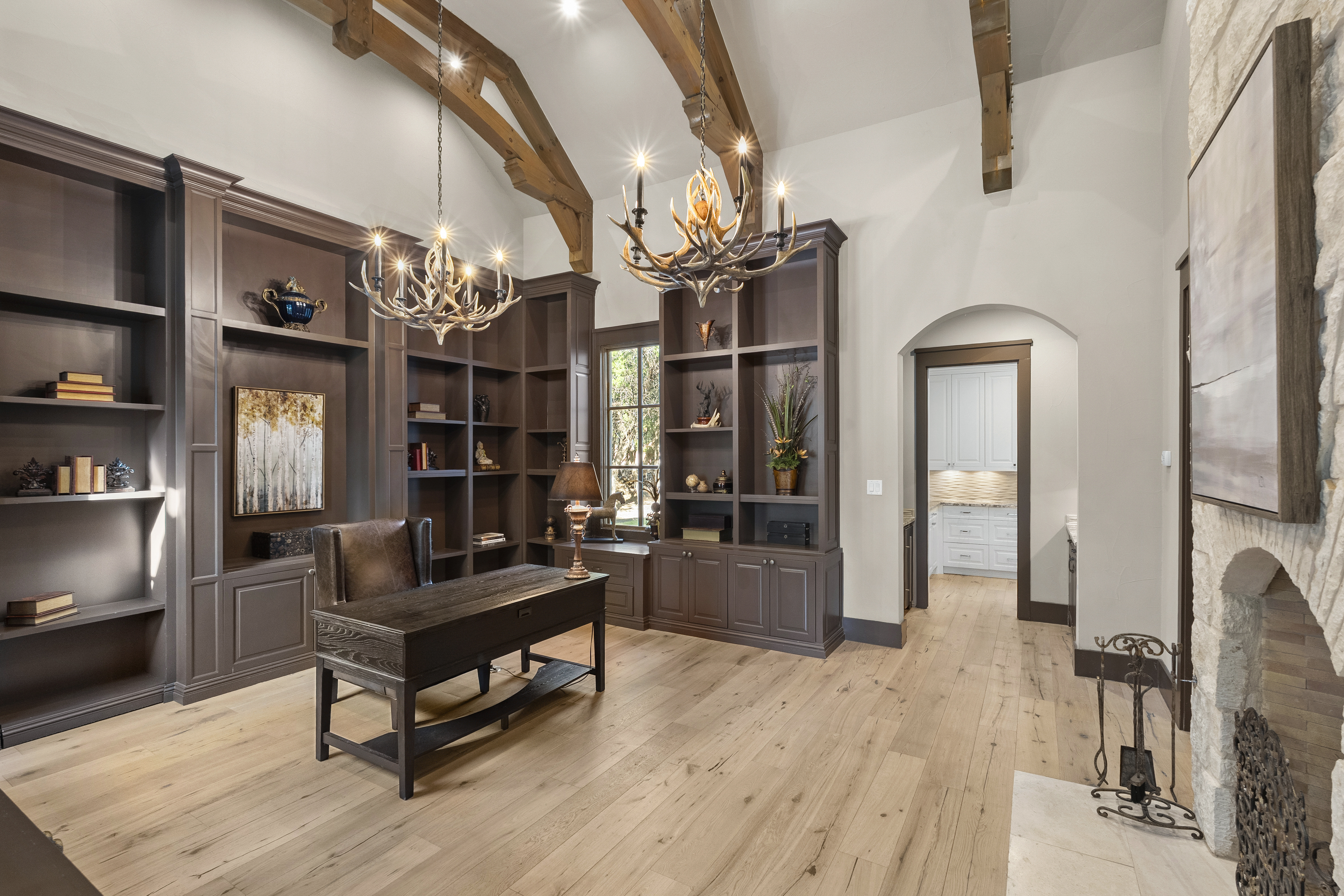  Extraordinary Estate in The Dominion with Dual Residences - 物件實景