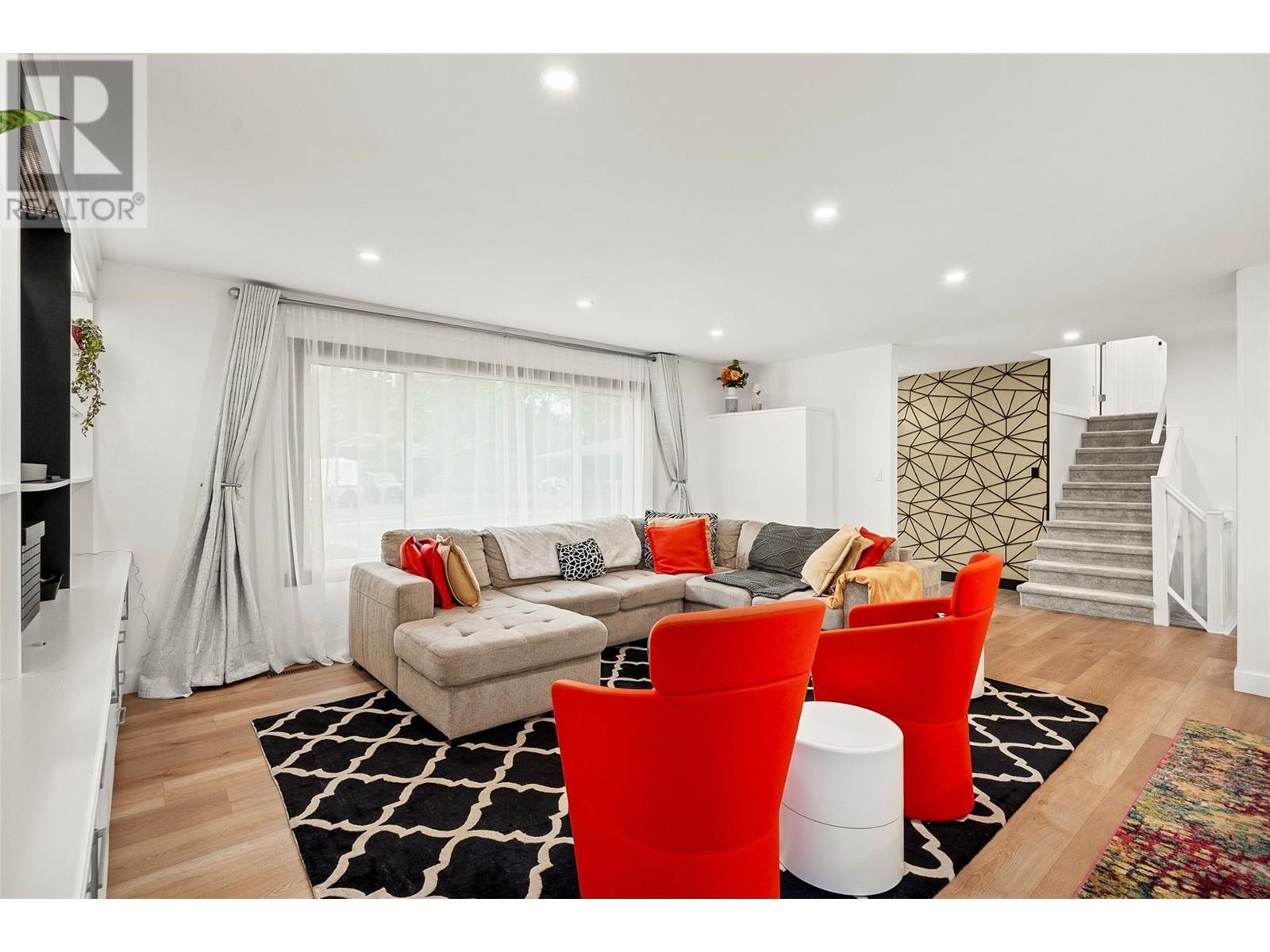 KELOWNA, British Columbia, V1X 5W5, CA, 3 Bedrooms Bedrooms, ,2 BathroomsBathrooms,Residential,For Sale,1950193