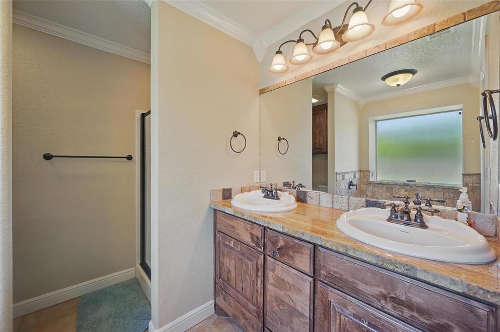 Cleburne, Texas, 76031, United States, 4 Bedrooms Bedrooms, ,4 BathroomsBathrooms,Residential,For Sale,1827195