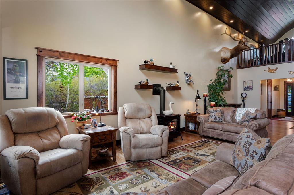 Big Arm, Montana, 59910, United States, 3 Bedrooms Bedrooms, ,3 BathroomsBathrooms,Residential,For Sale,1830037