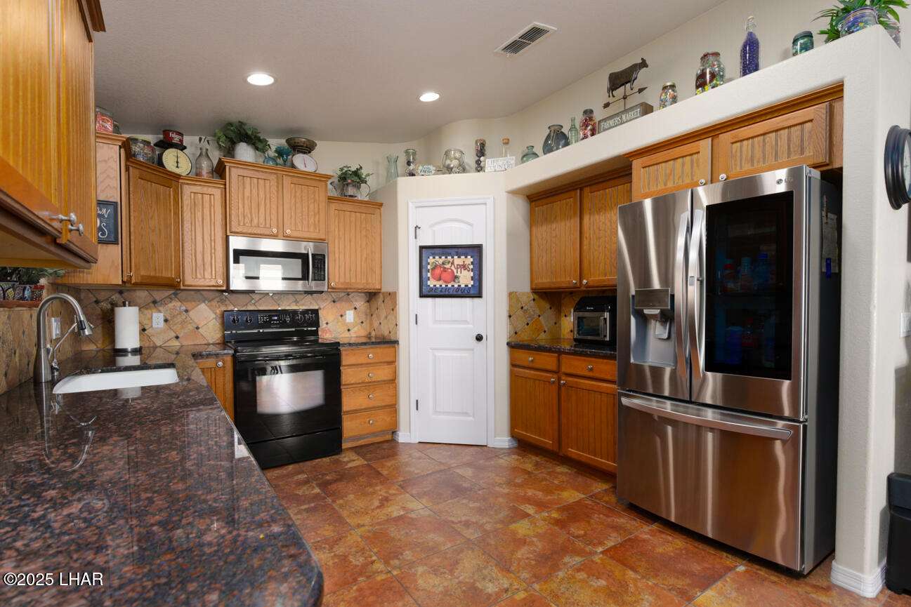 Lake Havasu City, Arizona, 86403, United States, 3 Bedrooms Bedrooms, ,2 BathroomsBathrooms,Residential,For Sale,1990942