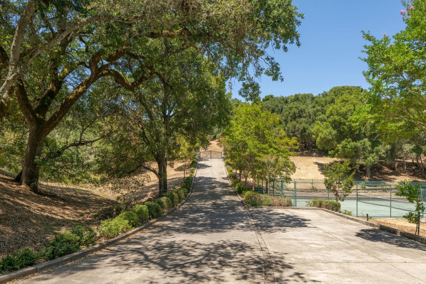 Woodside, California, 94062, United States, 4 Bedrooms Bedrooms, ,5 BathroomsBathrooms,Residential,For Sale,1911860