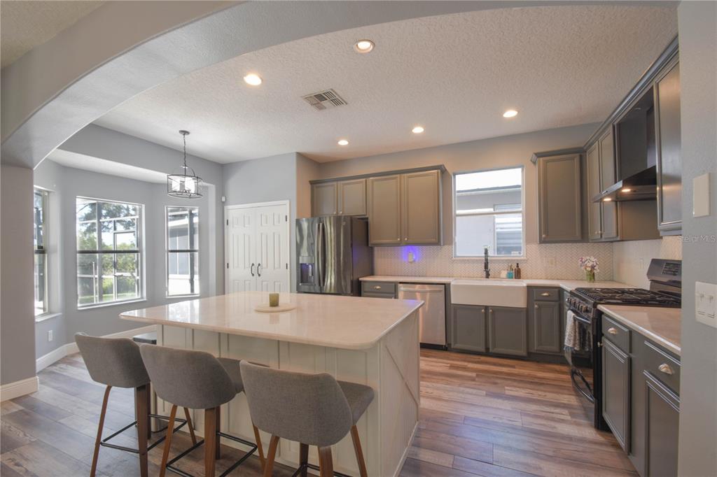 Orlando, Florida, 32828, United States, 4 Bedrooms Bedrooms, ,3 BathroomsBathrooms,Residential,For Sale,1902586