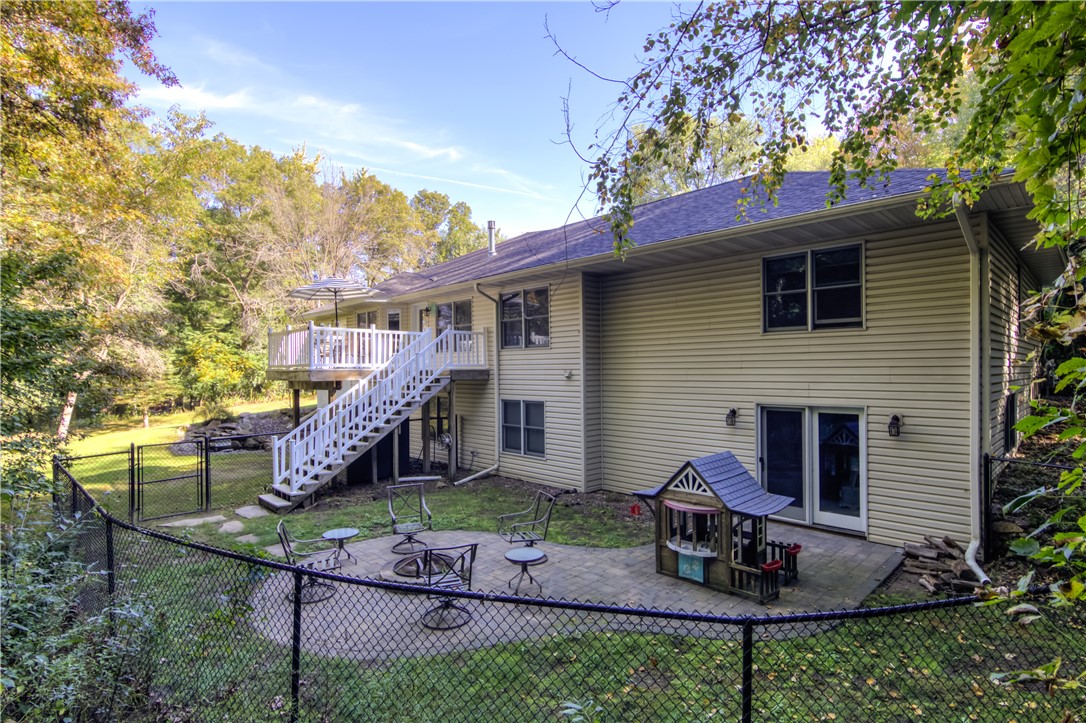 Eau Claire, Wisconsin, 54703, United States, 4 Bedrooms Bedrooms, ,3 BathroomsBathrooms,Residential,For Sale,1992439