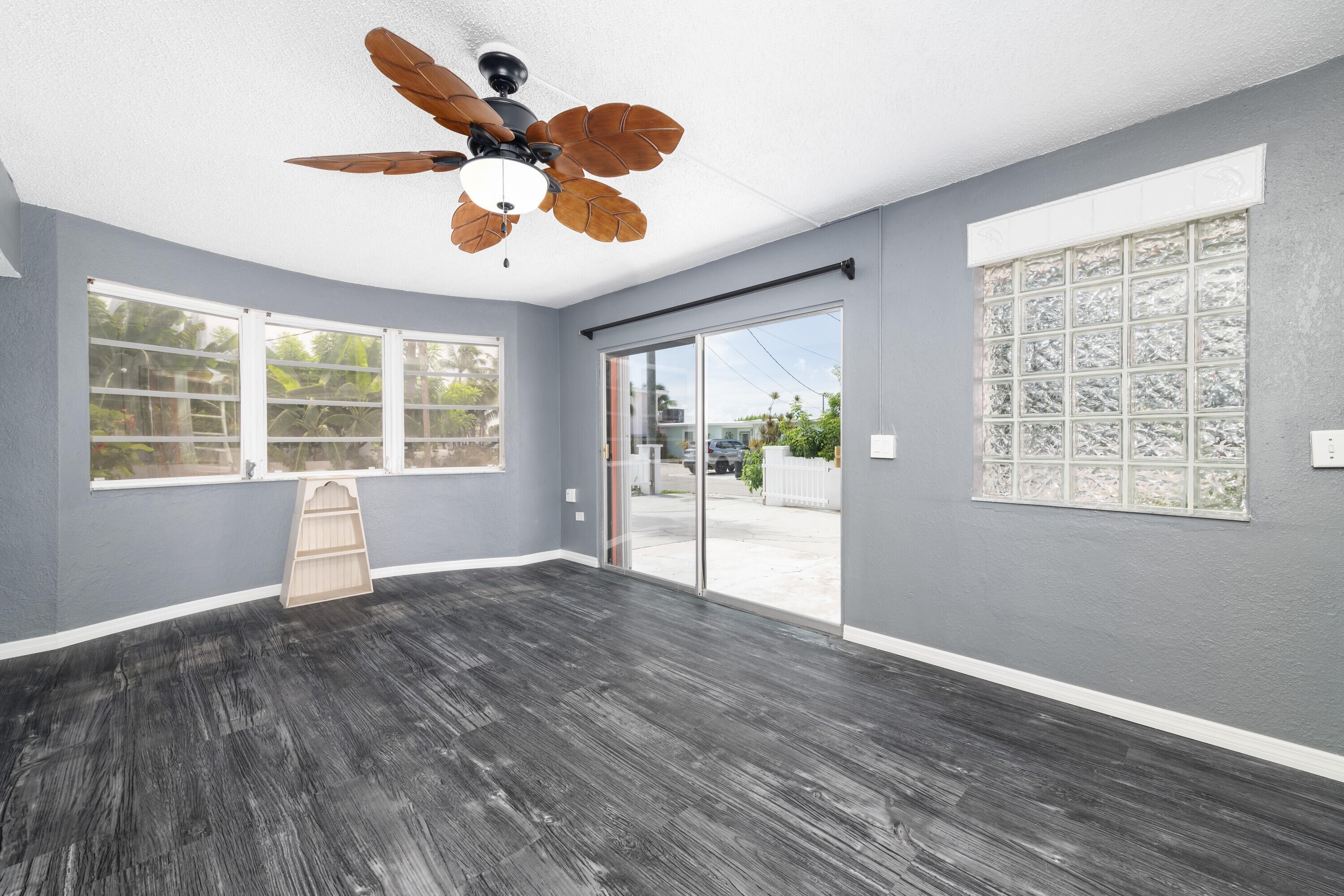 MARATHON, Florida, 33050, United States, 3 Bedrooms Bedrooms, ,2 BathroomsBathrooms,Residential,For Sale,1896234