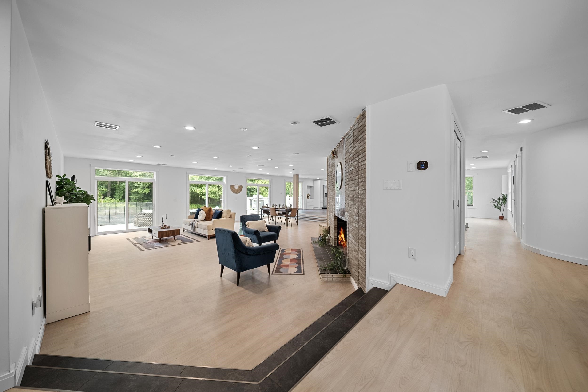 Merrimack, New Hampshire, 03054, United States, 3 Bedrooms Bedrooms, ,Residential,For Sale,1911681