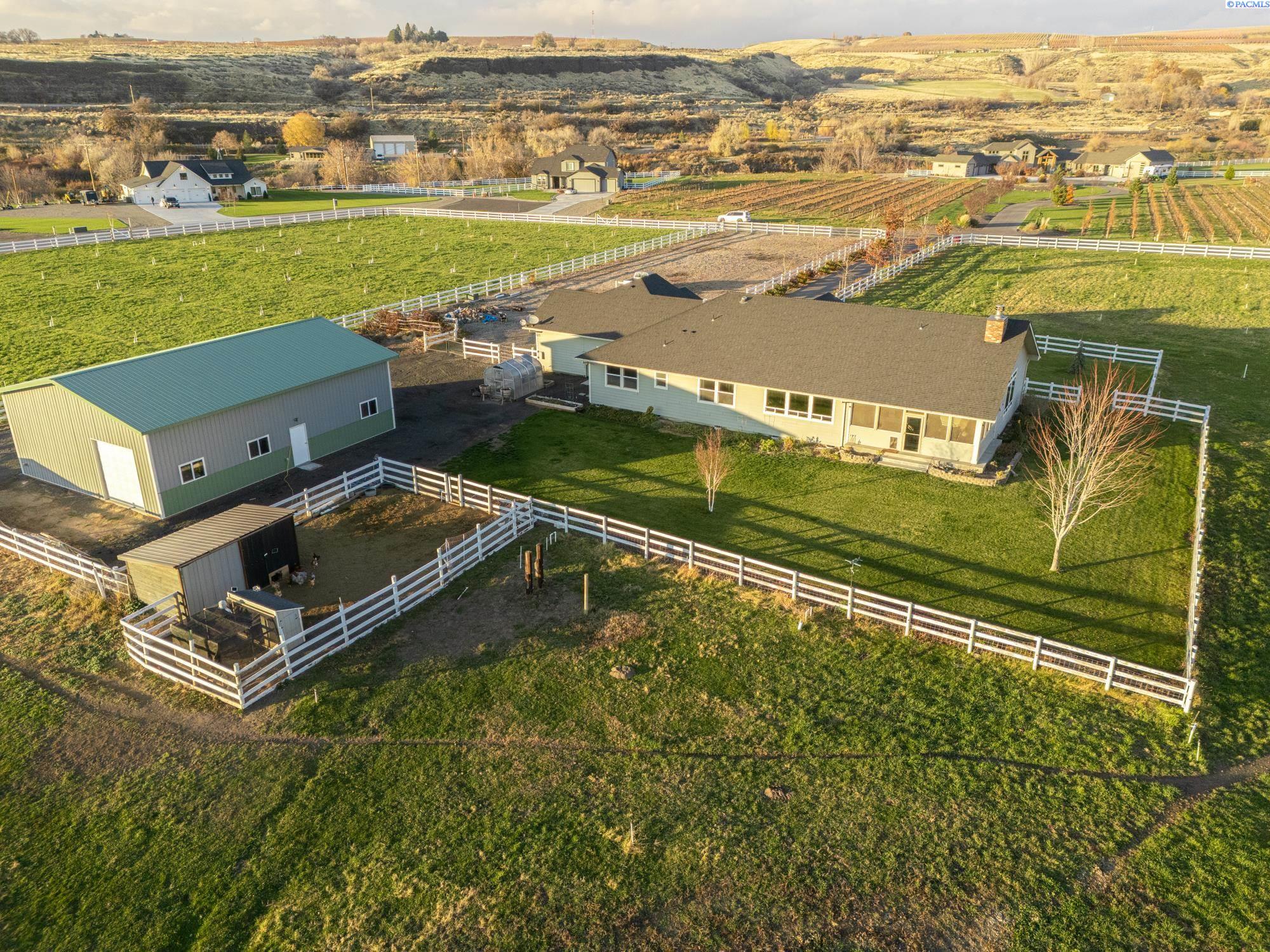 Prosser, Washington, 99350, United States, 3 Bedrooms Bedrooms, ,1 BathroomBathrooms,Residential,For Sale,1998379