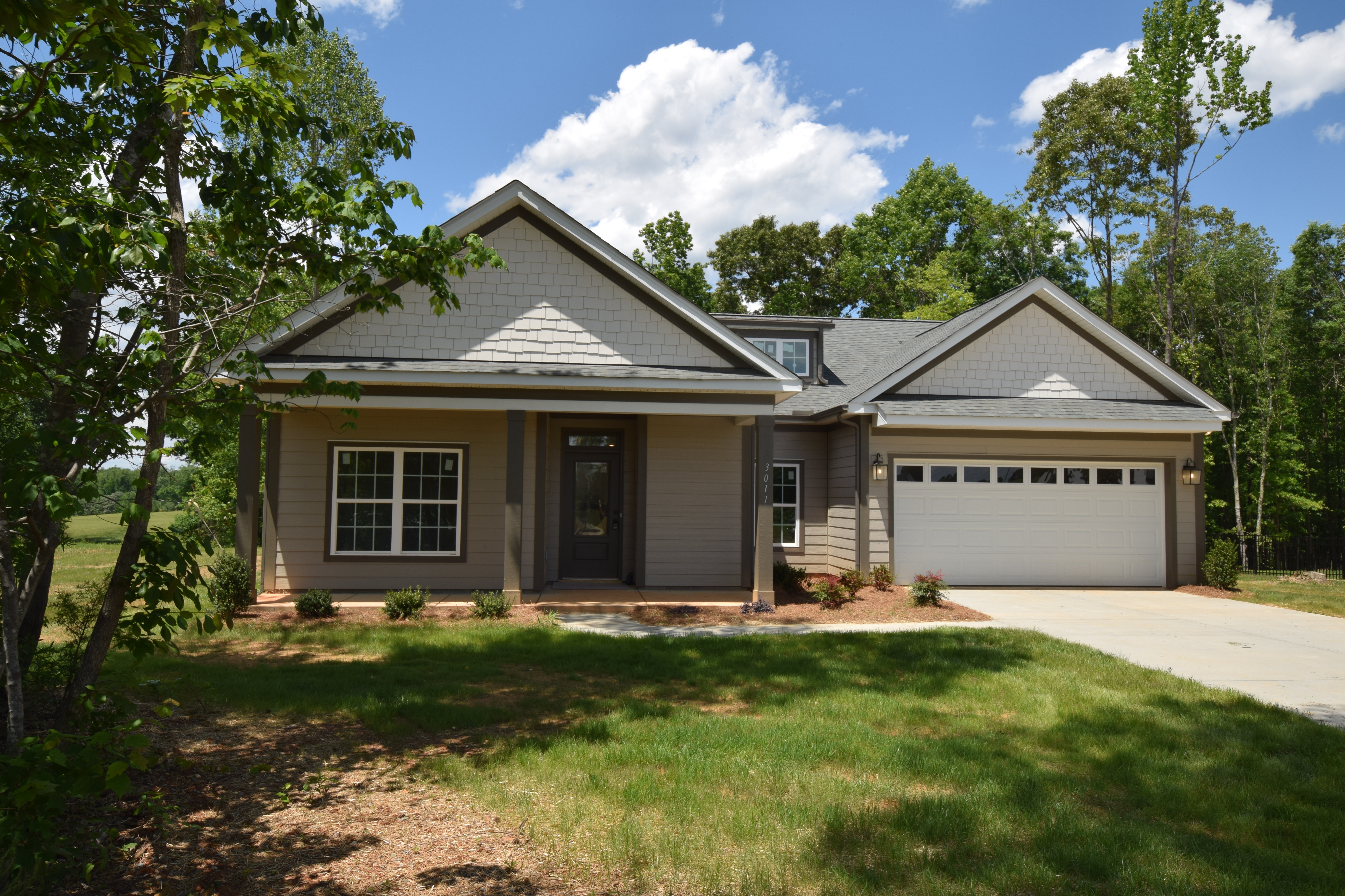 Monroe, North Carolina, 28110, United States, 3 Bedrooms Bedrooms, ,2 BathroomsBathrooms,Residential,For Sale,1888707
