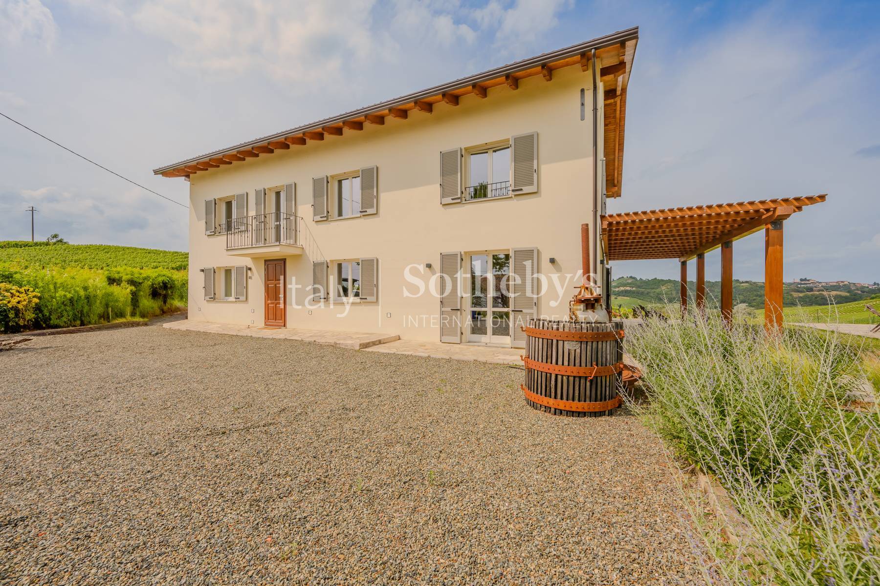  Elegant Villa amongst Nizza Monferrato