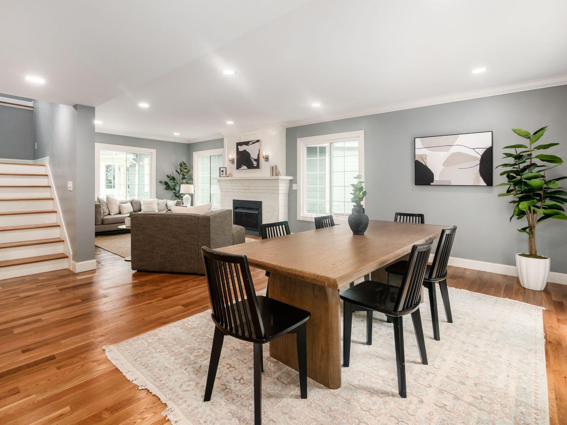 Columbus, Ohio, 43202, United States, 5 Bedrooms Bedrooms, ,4 BathroomsBathrooms,Residential,For Sale,1988321