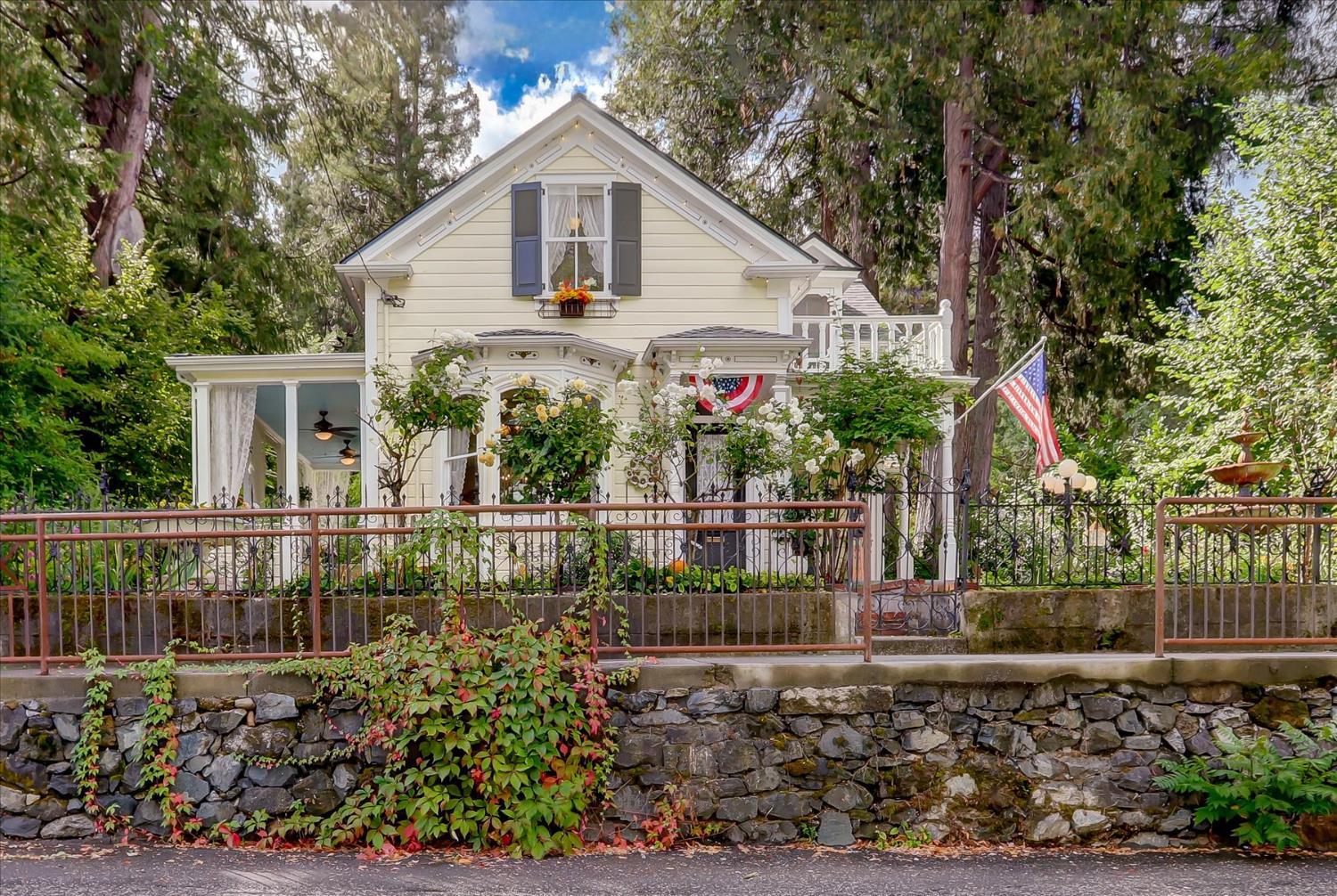 Nevada City, California, 95959, United States, 4 Bedrooms Bedrooms, ,2 BathroomsBathrooms,Residential,For Sale,1983992