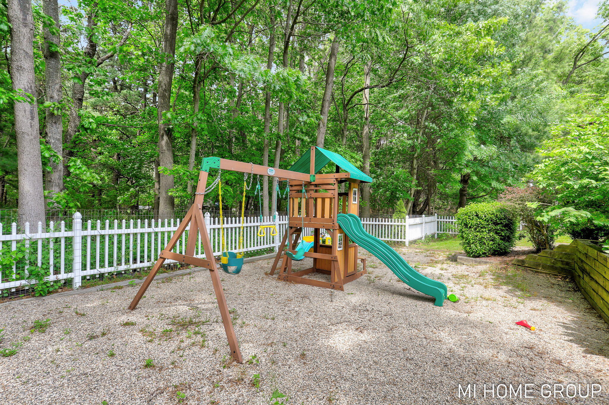 Holland, Michigan, 49424, United States, 4 Bedrooms Bedrooms, ,3 BathroomsBathrooms,Residential,For Sale,1849083