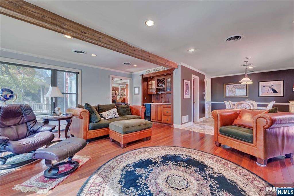 Nanuet, New York, 10954, United States, 6 Bedrooms Bedrooms, ,7 BathroomsBathrooms,Residential,For Sale,1988199