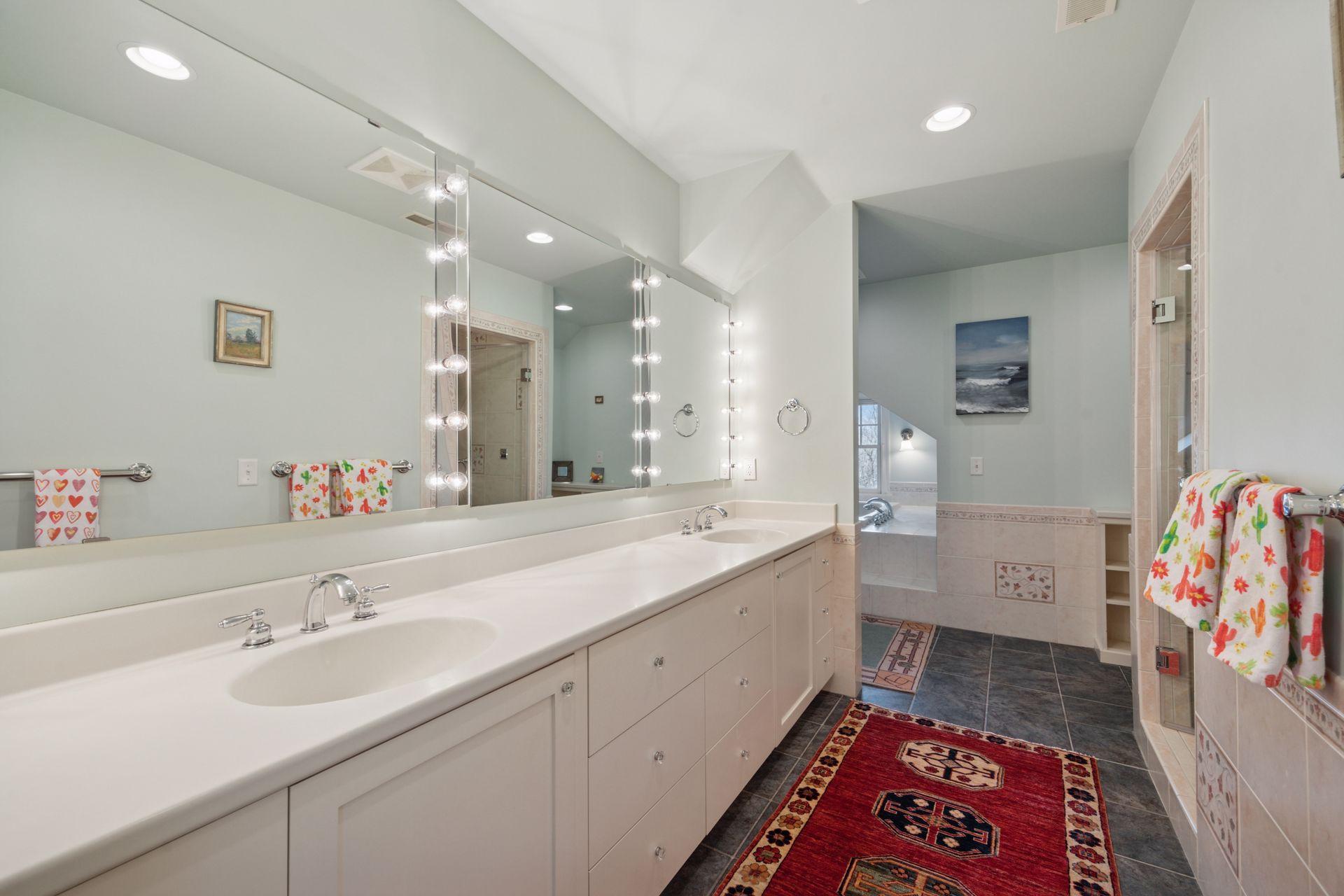 Saint Paul, Minnesota, 55105, United States, 5 Bedrooms Bedrooms, ,3 BathroomsBathrooms,Residential,For Sale,1767572