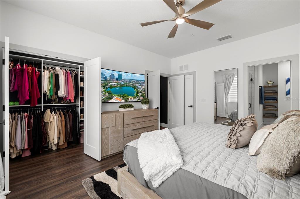 St Petersburg, Florida, 33701, United States, 2 Bedrooms Bedrooms, ,3 BathroomsBathrooms,Residential,For Sale,1994589