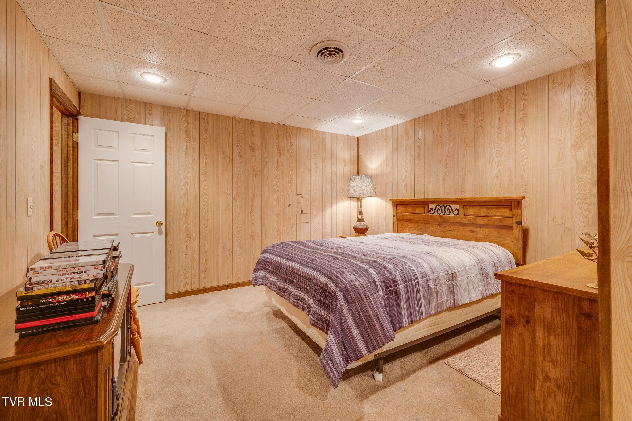 Johnson City, Tennessee, 37601, United States, 5 Bedrooms Bedrooms, ,4 BathroomsBathrooms,Residential,For Sale,2005750