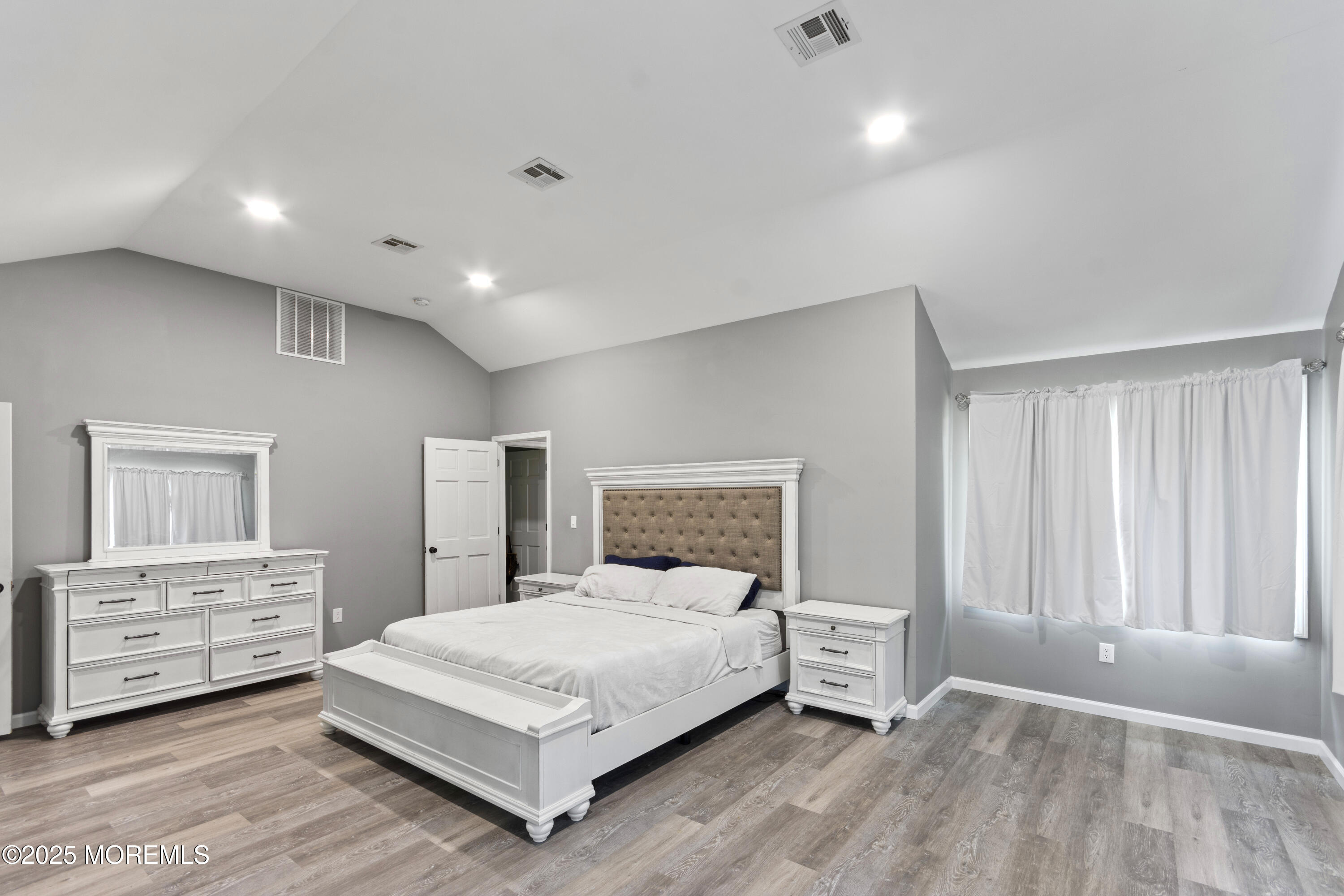 Howell, New Jersey, 07731, United States, 4 Bedrooms Bedrooms, ,3 BathroomsBathrooms,Residential,For Sale,1974093