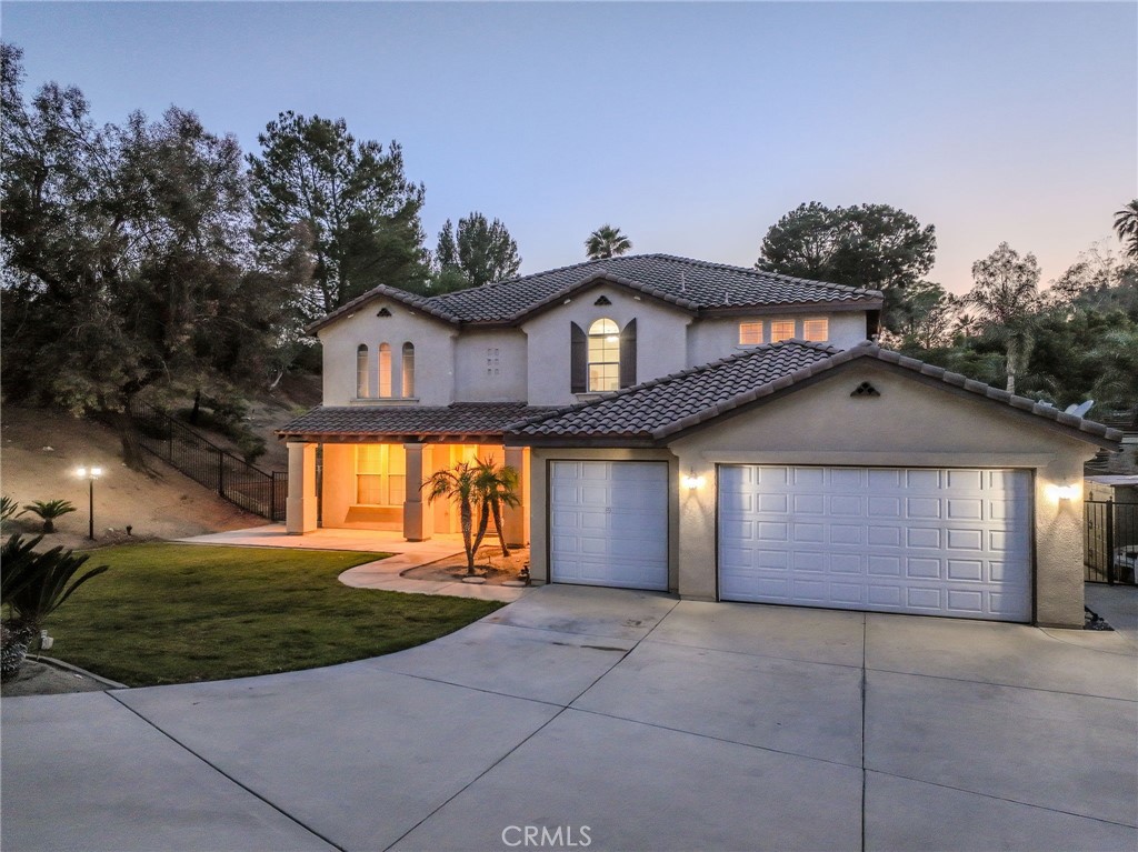 Riverside, California, 92503, United States, 5 Bedrooms Bedrooms, ,4 BathroomsBathrooms,Residential,For Sale,1849957
