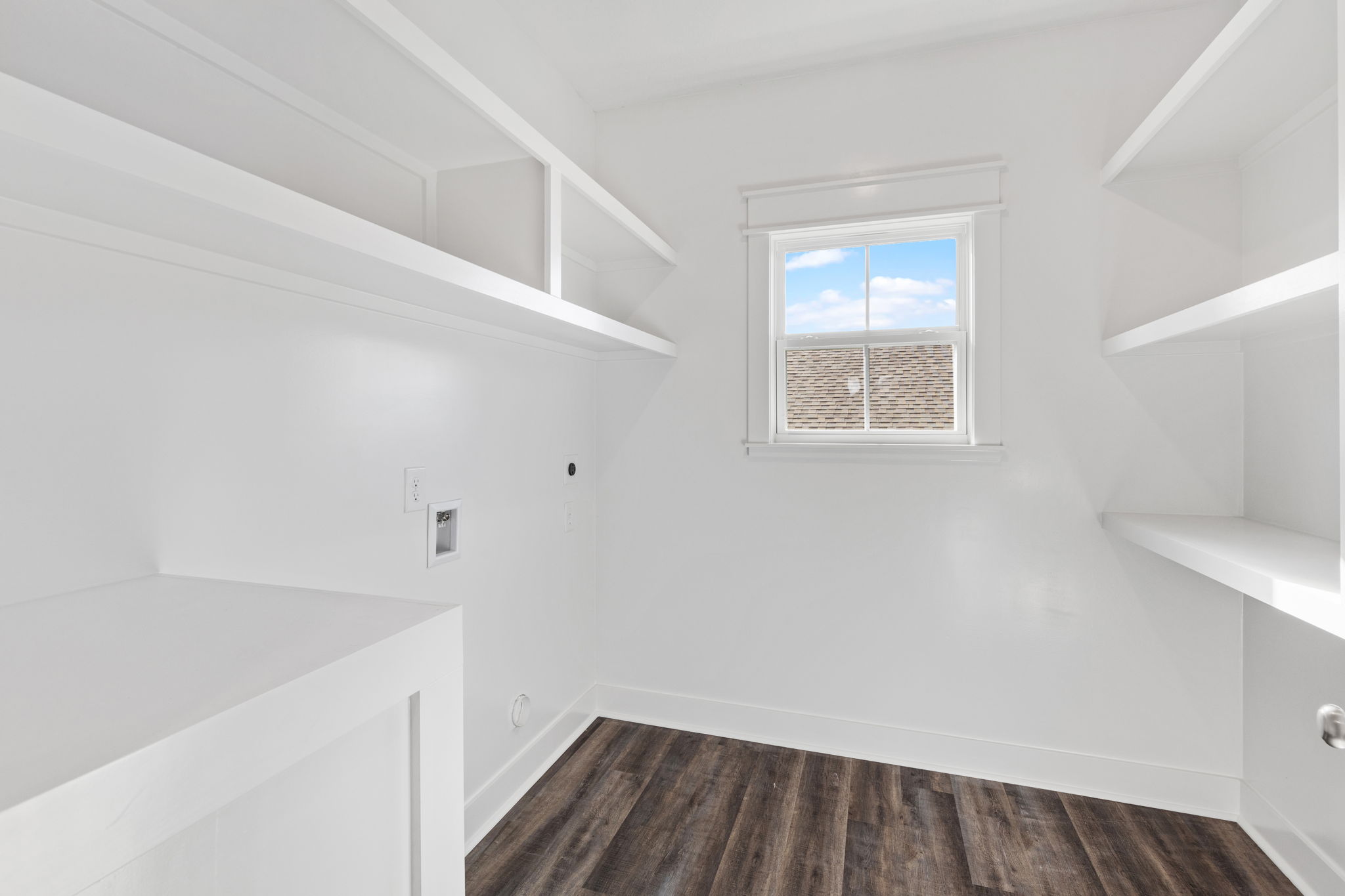 Lake Charles, Louisiana, 70601, United States, 16 Bedrooms Bedrooms, ,12 BathroomsBathrooms,Residential,For Sale,1983862