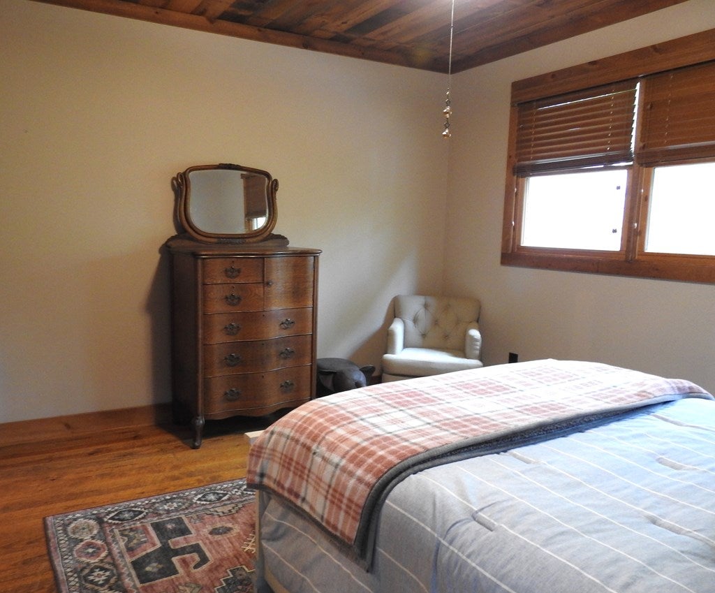 Morganton, Georgia, 30560, United States, 4 Bedrooms Bedrooms, ,4 BathroomsBathrooms,Residential,For Sale,1859082