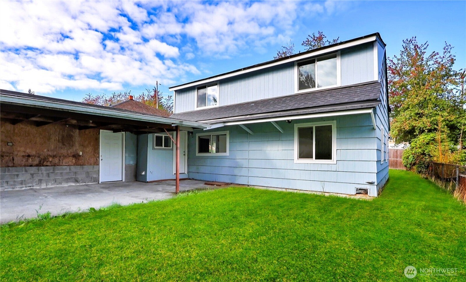 Seattle, Washington, 98178, United States, 4 Bedrooms Bedrooms, ,2 BathroomsBathrooms,Residential,For Sale,1983361