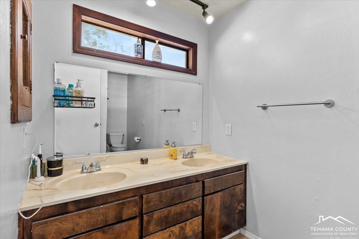 Red Bluff, California, 96080, United States, 3 Bedrooms Bedrooms, ,2 BathroomsBathrooms,Residential,For Sale,1911945