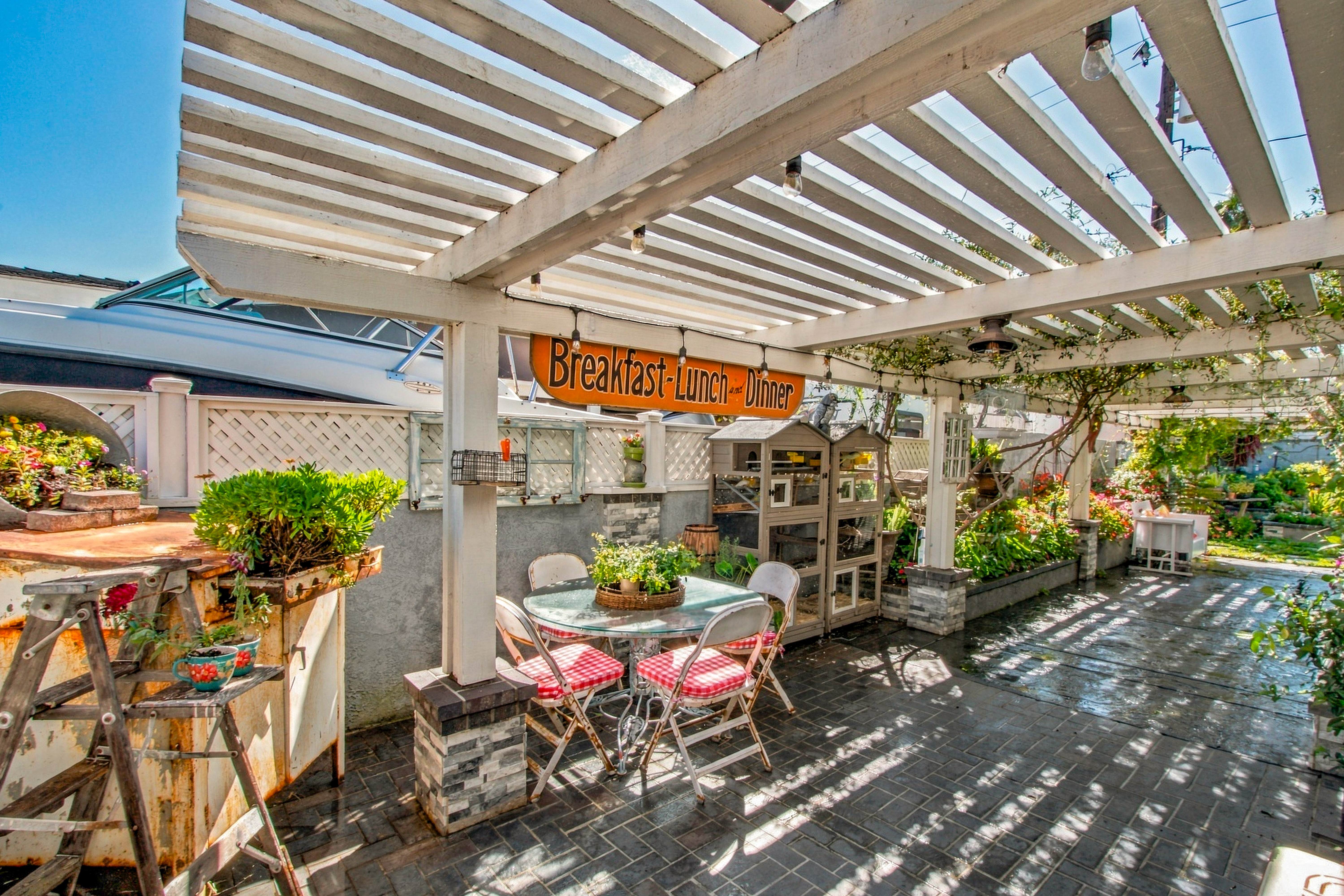  8172 Kiner Drive, Huntington Beach, CA 92646 - 物件實景