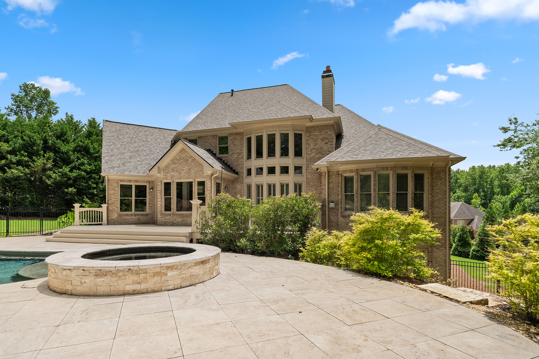  Luxury Living Centered Around a Stunning New Pool and Spa - 物件實景