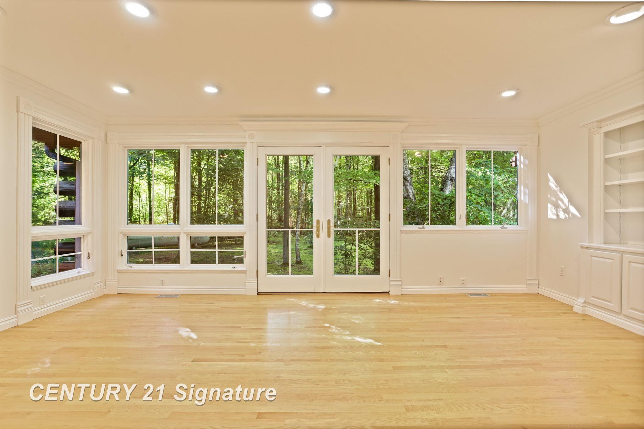 Chesaning, Michigan, 48616, United States, 4 Bedrooms Bedrooms, ,3 BathroomsBathrooms,Residential,For Sale,1980512