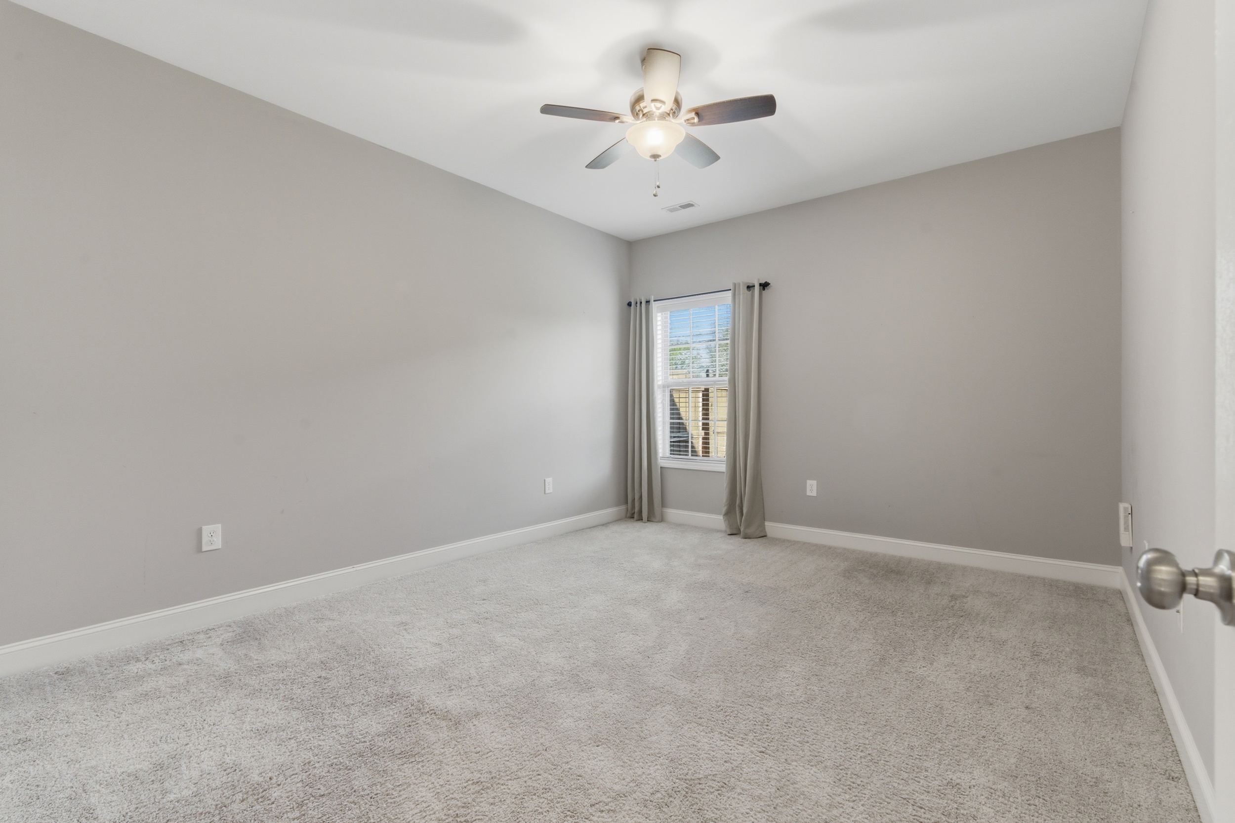  7320 Sanctuary Cove Drive SE - 物件實景