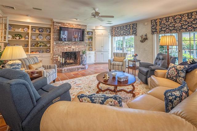 Dover, New Hampshire, 03820, United States, 3 Bedrooms Bedrooms, ,4 BathroomsBathrooms,Residential,For Sale,1926257