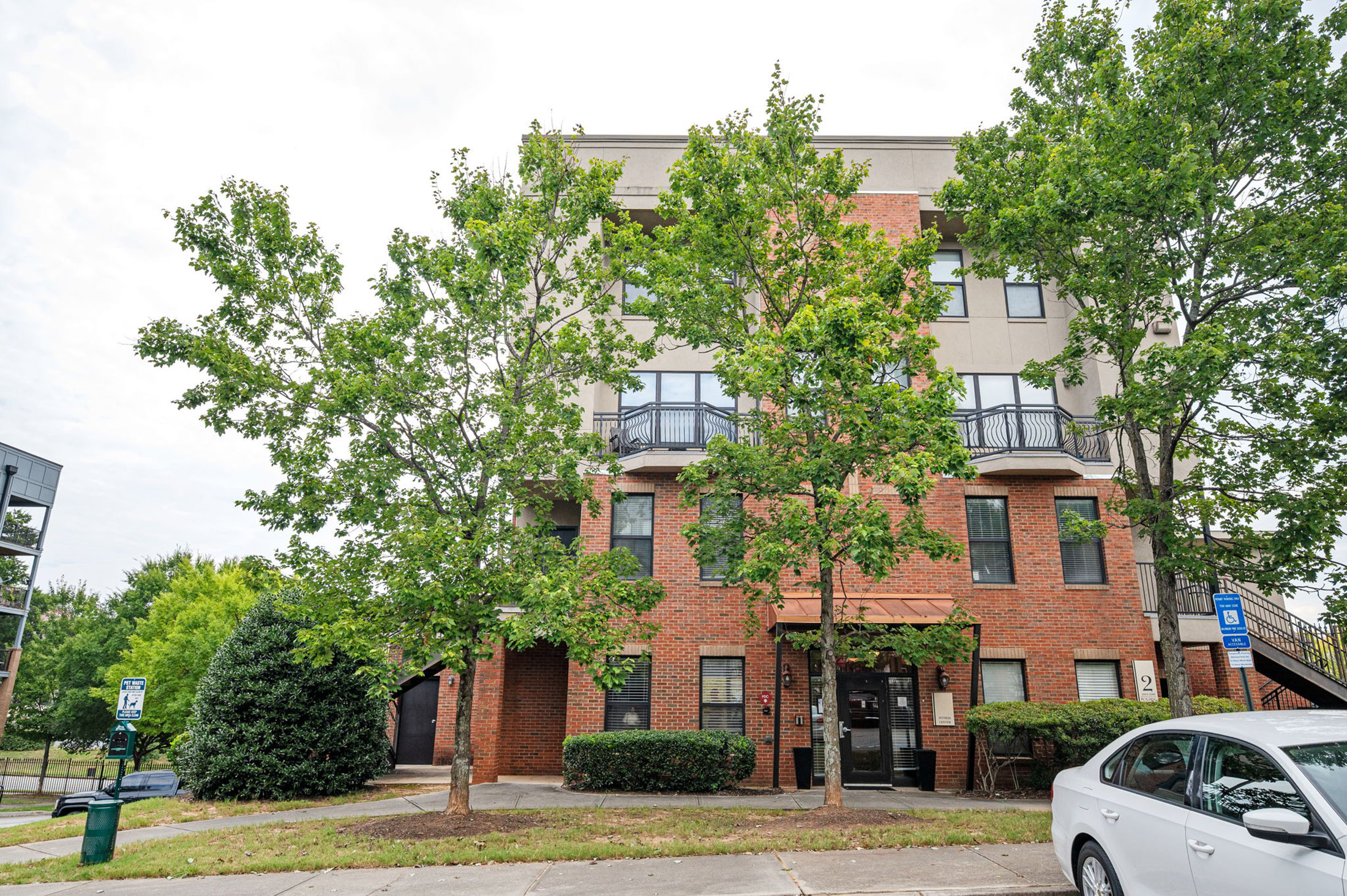  Townhome-style Unit and the Convenience of Intown Living at Sky Lofts - 物件實景