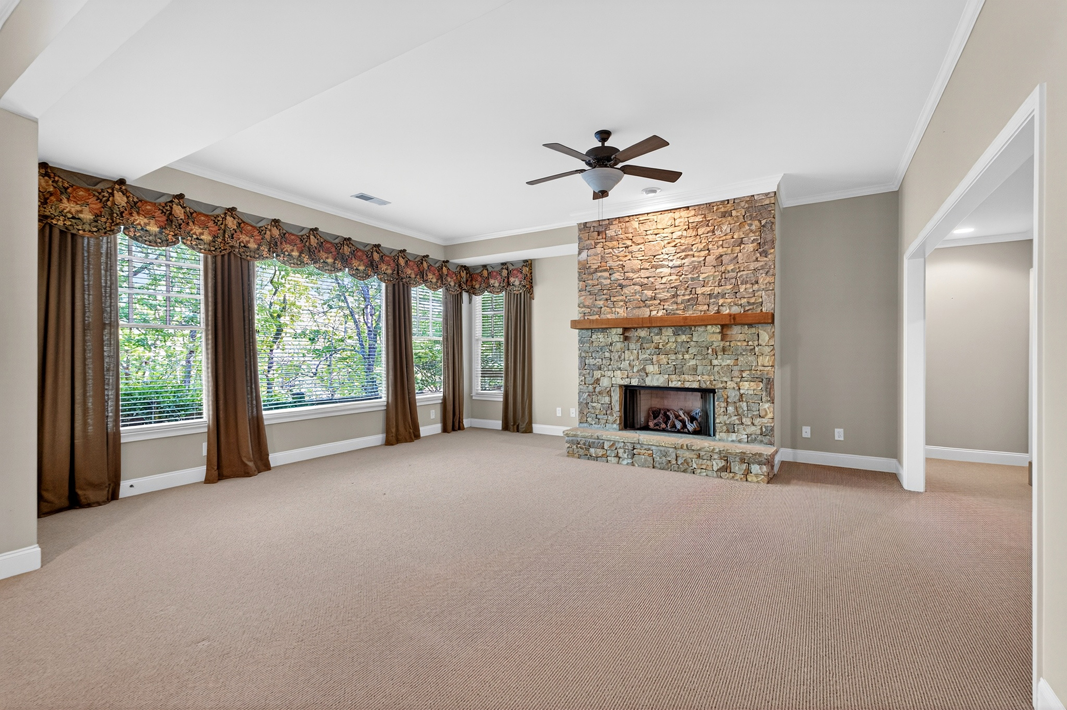  Beautifully Updated Ranch-Style Home in the Prestigious Achasta Golf Community - 物件實景