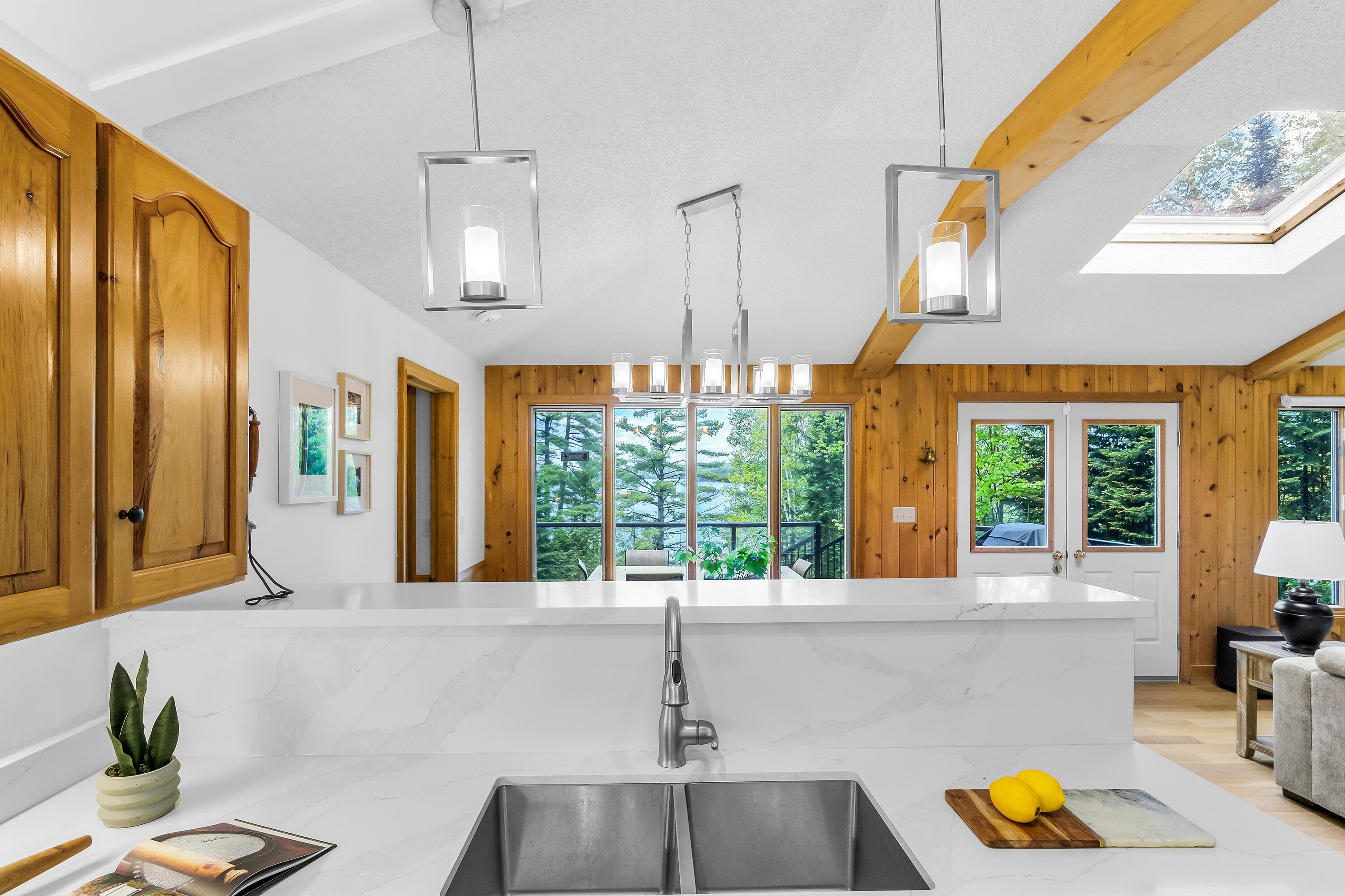  Coveted Area of Lake of Bays - 物件實景