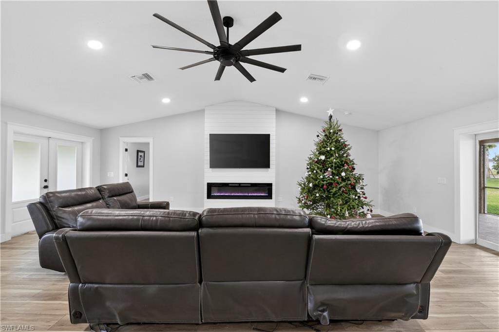 North Fort Myers, Florida, 33917, United States, 3 Bedrooms Bedrooms, ,2 BathroomsBathrooms,Residential,For Sale,2001976