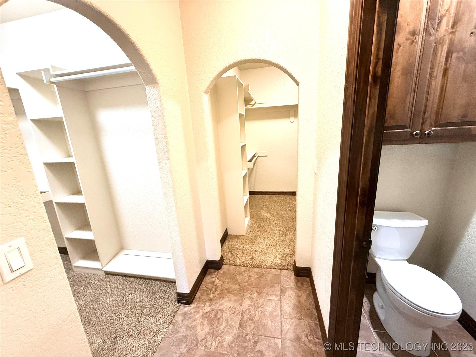 Checotah, Oklahoma, 74426, United States, 4 Bedrooms Bedrooms, ,4 BathroomsBathrooms,Residential,For Sale,1980942