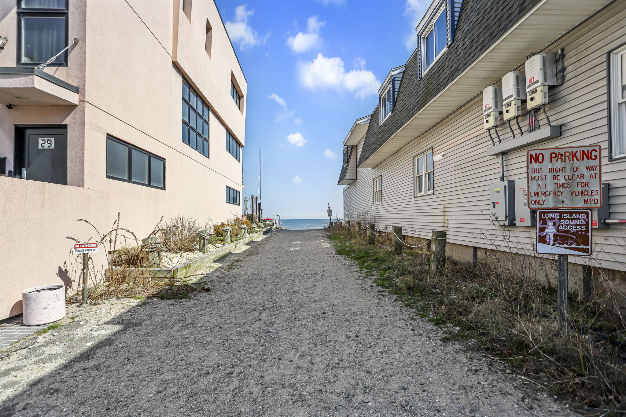  Coastal Charm at Seabreeze Village: Beachside Living with Water Views - 物件實景