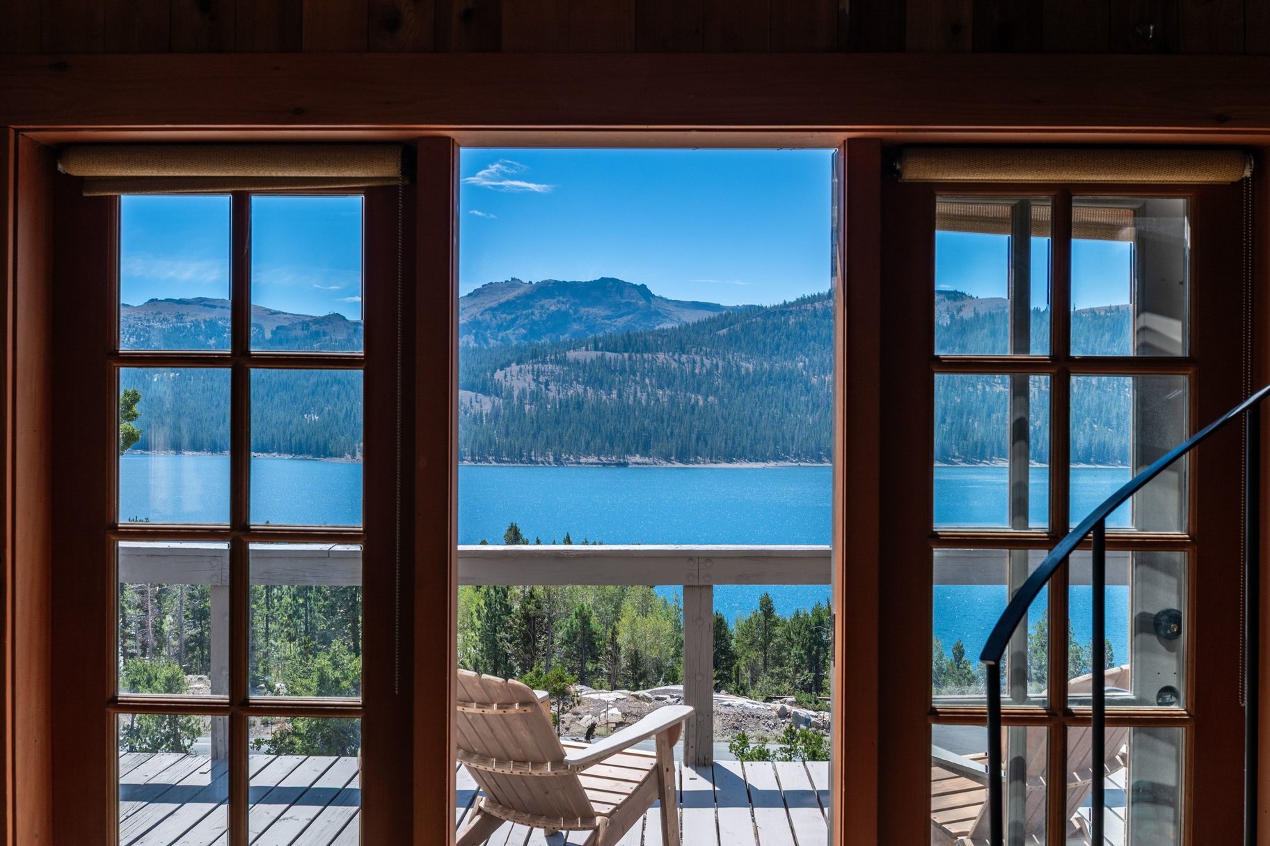  The Juniper Cabin: A Wild Invitation to See the World Differently - 物件實景
