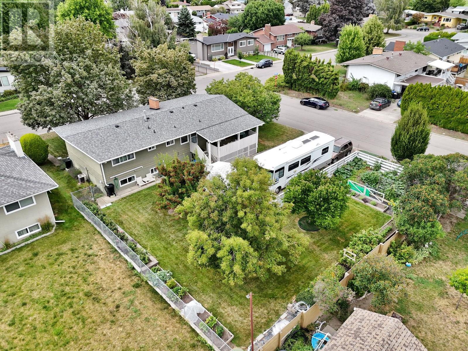KELOWNA, British Columbia, V1Y 3S7, CA, 5 Bedrooms Bedrooms, ,2 BathroomsBathrooms,Residential,For Sale,1902795
