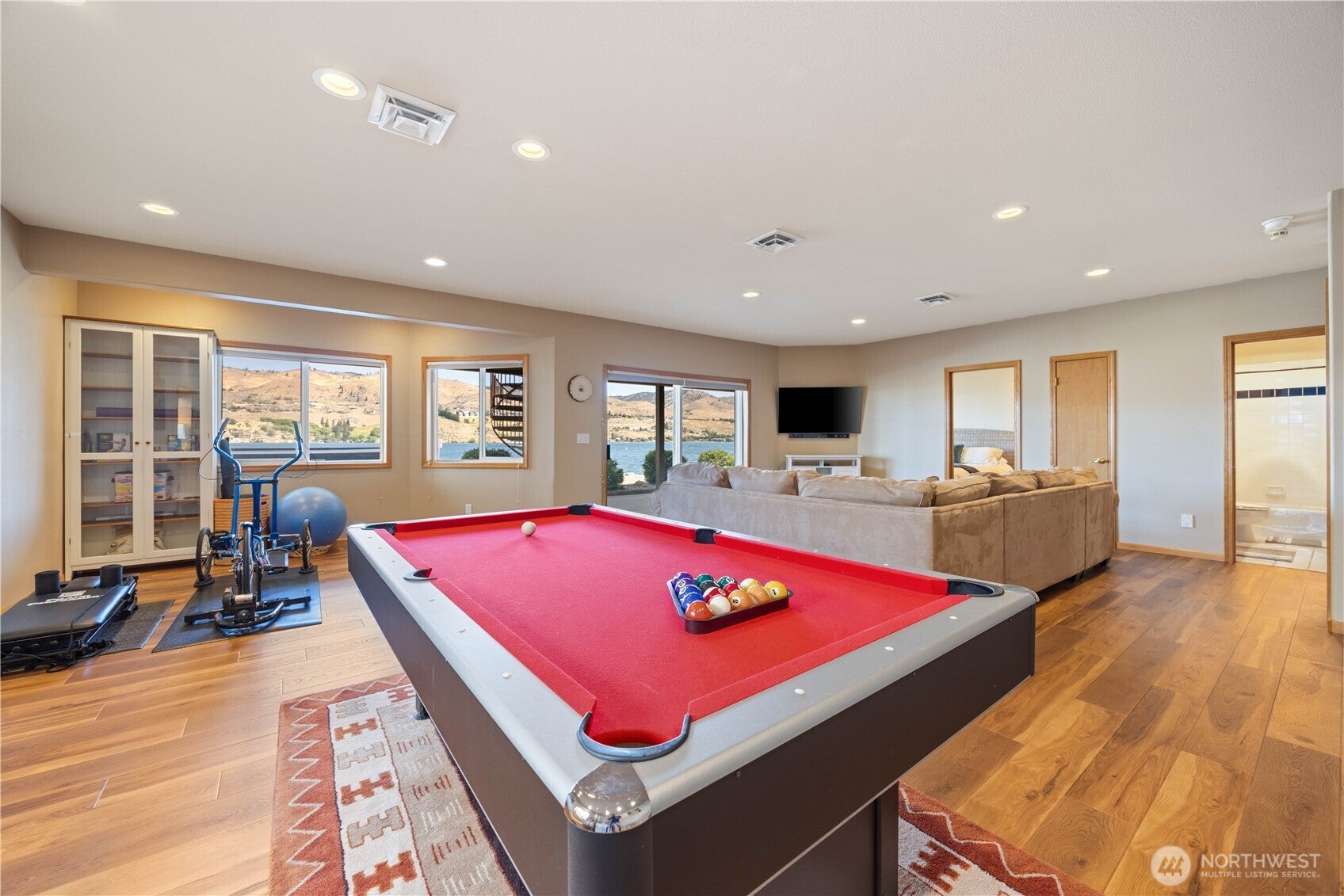 Chelan, Washington, 98816, United States, 5 Bedrooms Bedrooms, ,3 BathroomsBathrooms,Residential,For Sale,1896644