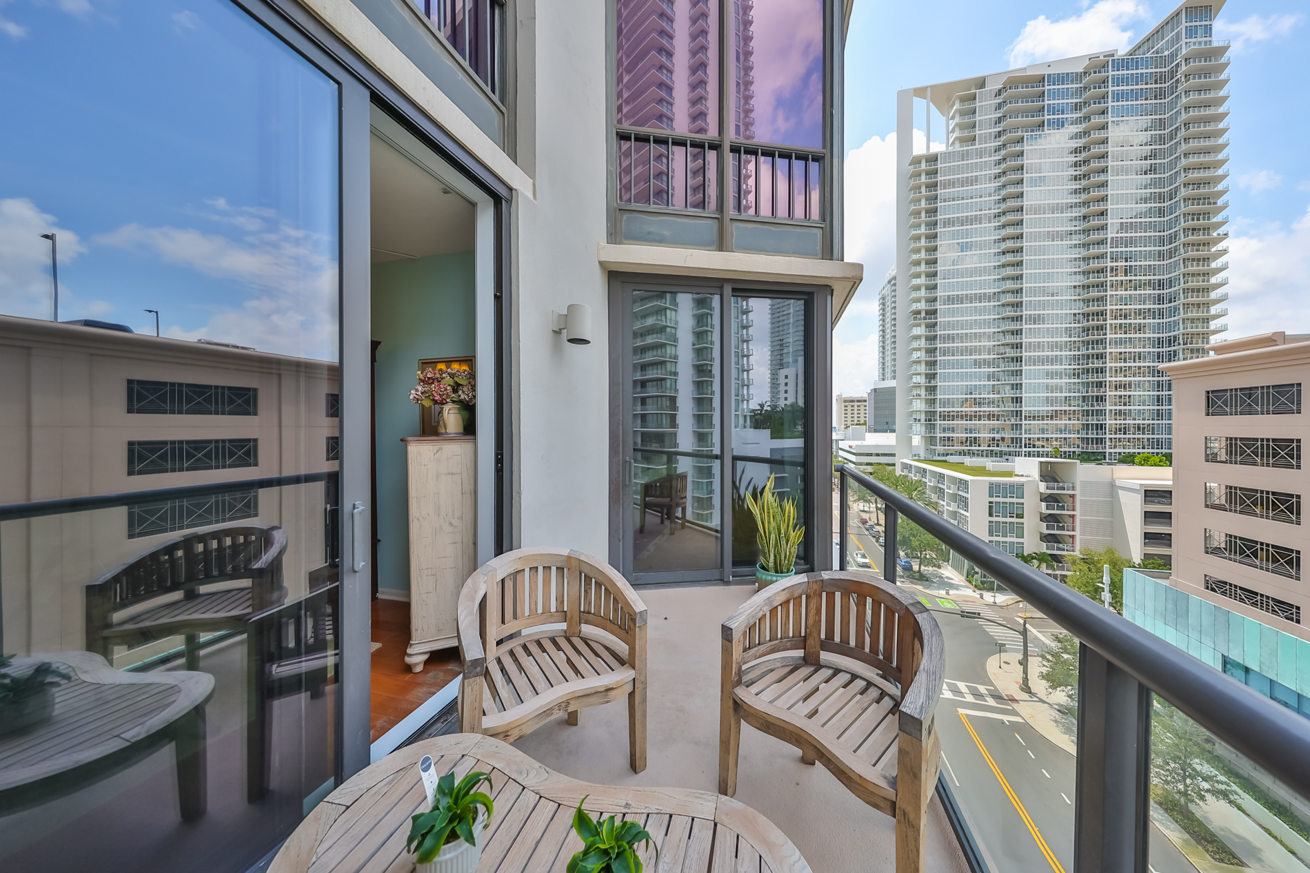 St Petersburg, Florida, 33701, United States, 3 Bedrooms Bedrooms, ,3 BathroomsBathrooms,Residential,For Sale,1924192
