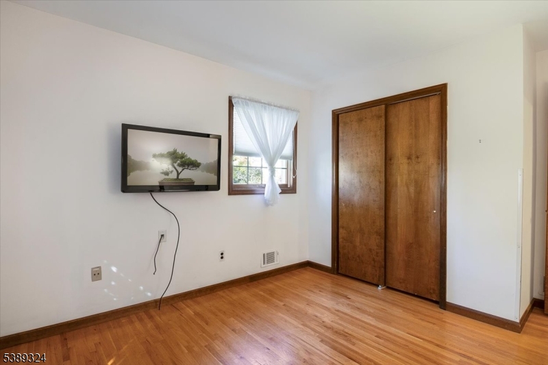 Rockaway Twp., New Jersey, 07866-2817, United States, 4 Bedrooms Bedrooms, ,3 BathroomsBathrooms,Residential,For Sale,1983122