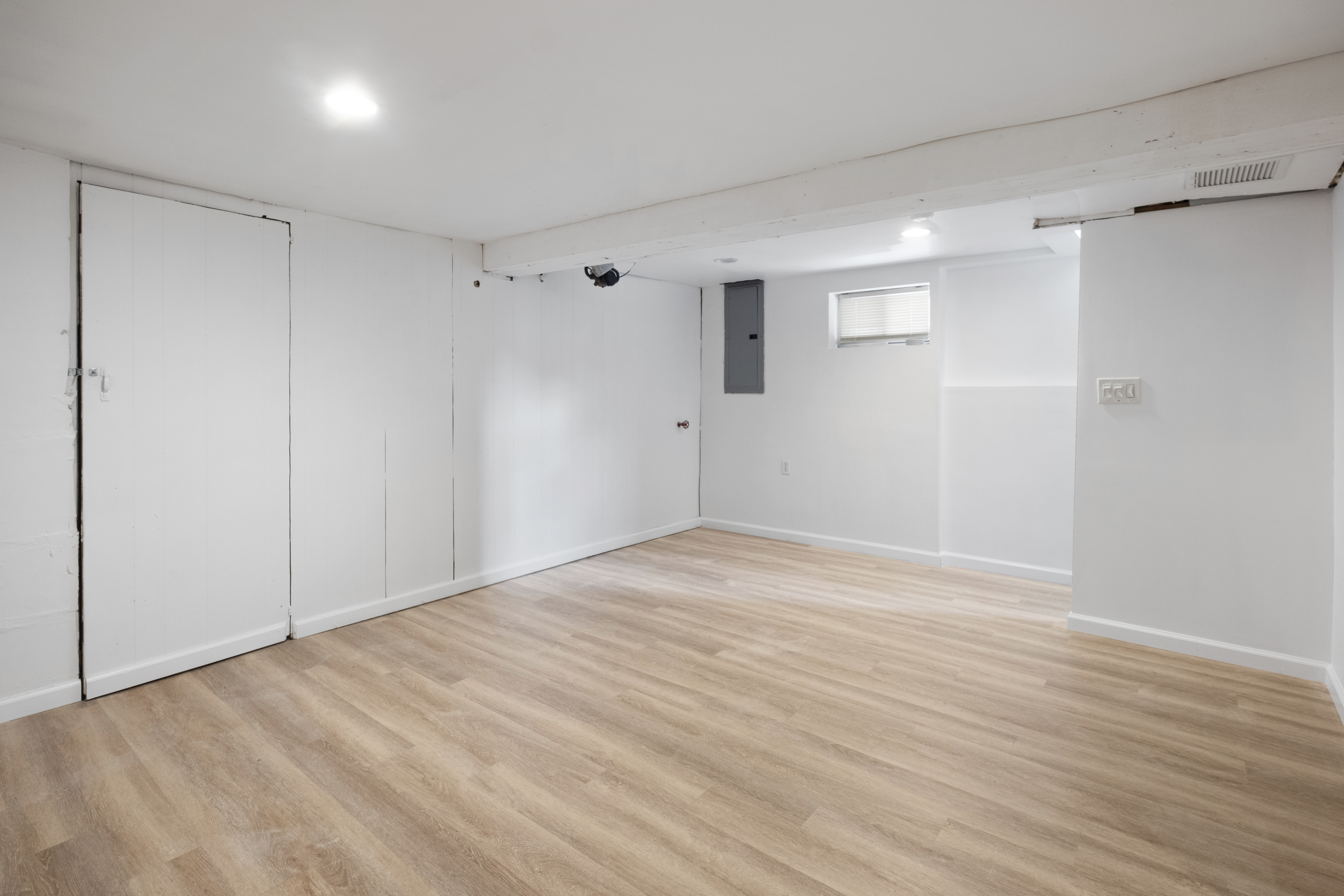 Floral Park, New York, 11001, United States, 3 Bedrooms Bedrooms, ,2 BathroomsBathrooms,Residential,For Sale,1973854