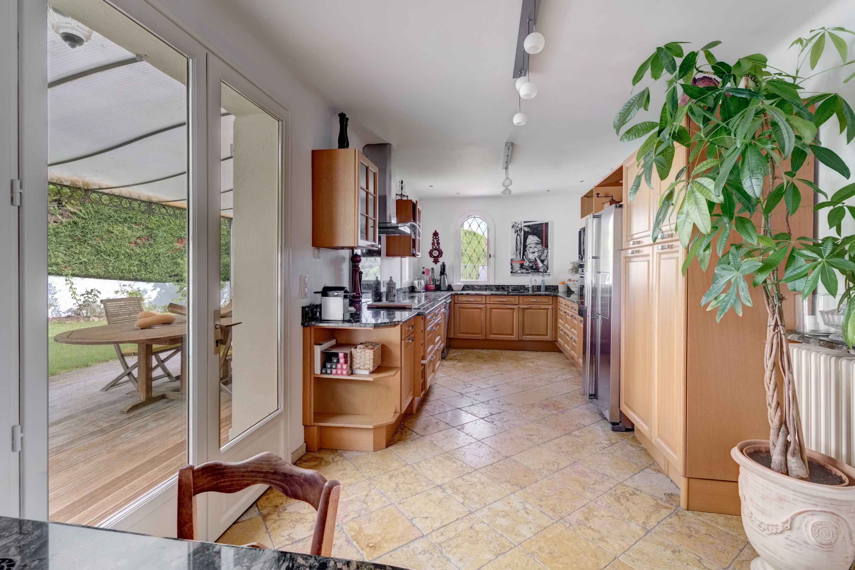  Golfe Juan, contemporary Provençal villa with pool and panoramic sea views - 物件實景